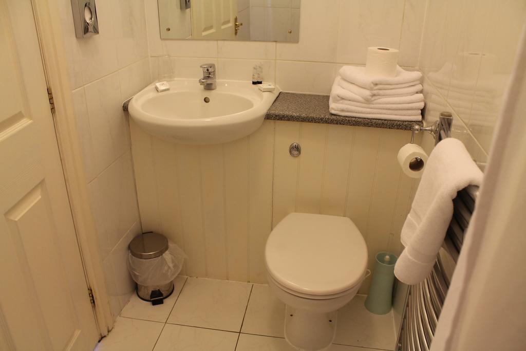 Blatches Farm Hotel Great Dunmow Buitenkant foto